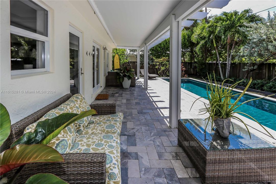 Active With Contract: $1,199,000 (3 beds, 3 baths, 0 Square Feet)