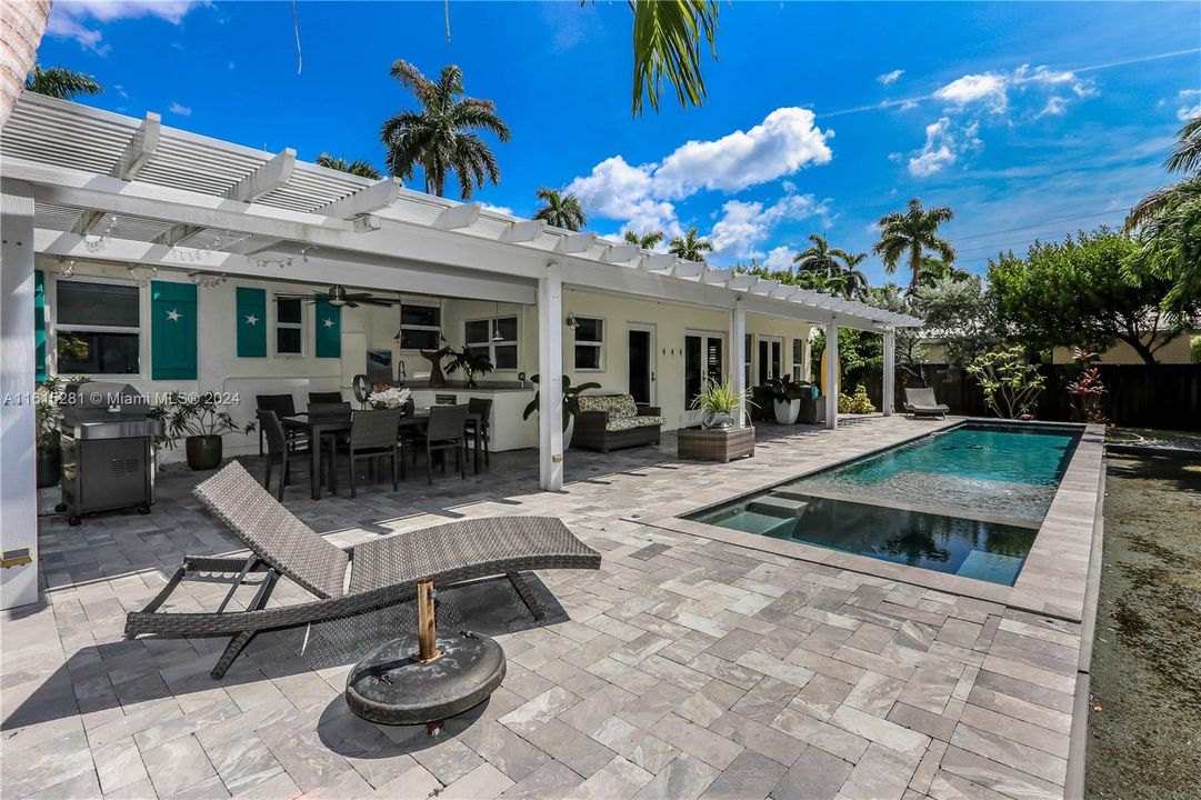 Active With Contract: $1,199,000 (3 beds, 3 baths, 0 Square Feet)