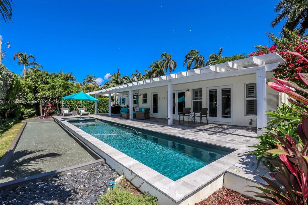 Active With Contract: $1,199,000 (3 beds, 3 baths, 0 Square Feet)