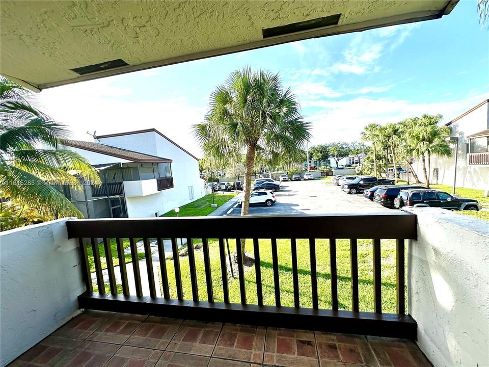 Balcony for second bedroom