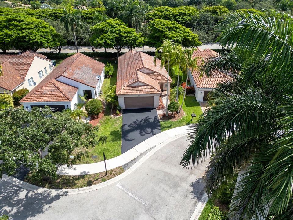 For Sale: $633,000 (3 beds, 2 baths, 1420 Square Feet)