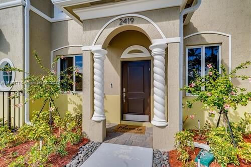 Active With Contract: $2,680 (3 beds, 2 baths, 1302 Square Feet)