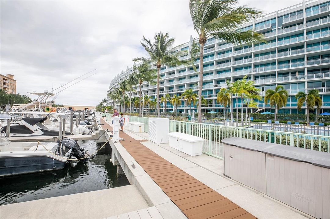 For Sale: $1,250,000 (2 beds, 3 baths, 1663 Square Feet)