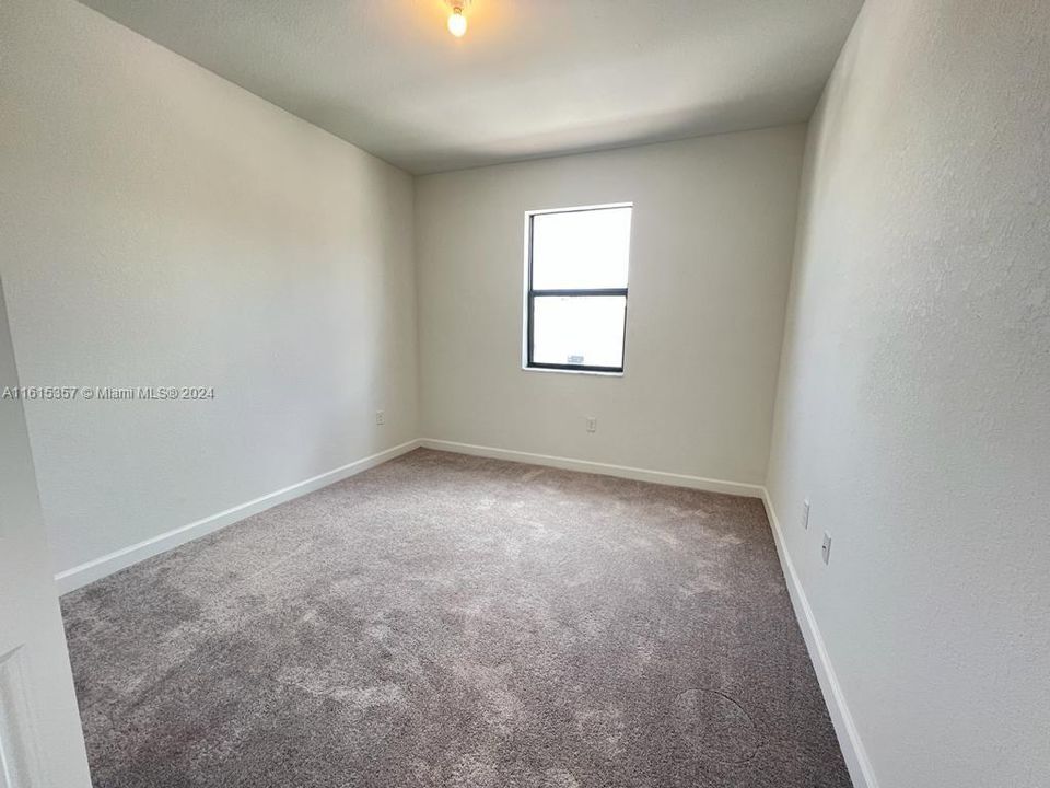 For Rent: $2,900 (3 beds, 2 baths, 1695 Square Feet)