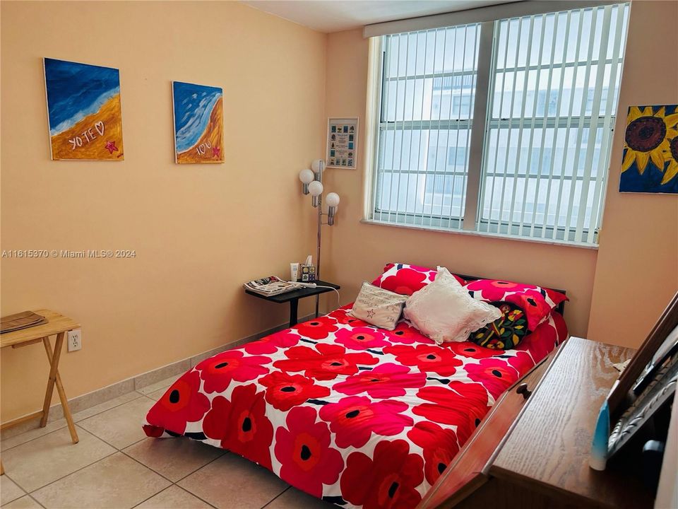 En Venta: $550,000 (2 camas, 2 baños, 1323 Pies cuadrados)