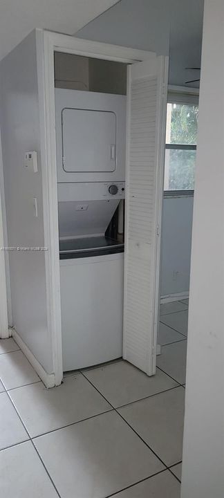 В аренду: $2,000 (2 спален, 2 ванн, 1040 Квадратных фут)