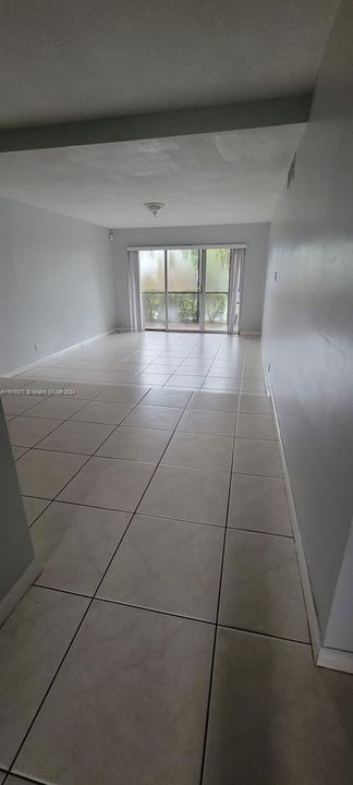 For Rent: $2,000 (2 beds, 2 baths, 1040 Square Feet)