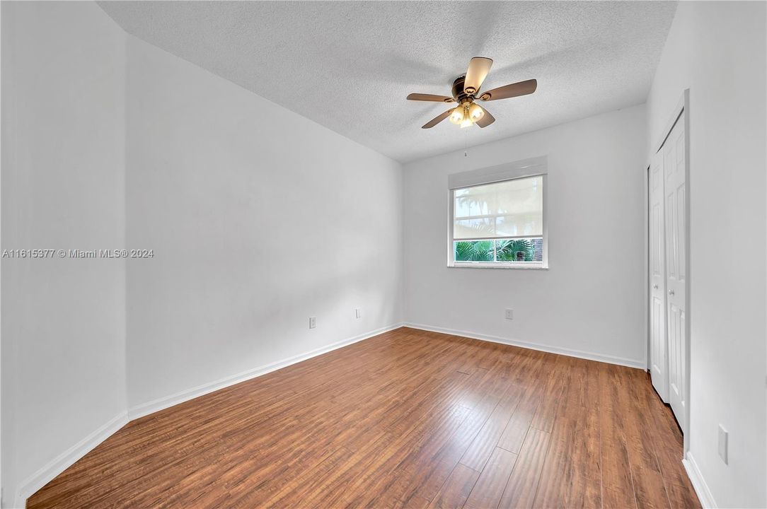 Active With Contract: $3,000 (2 beds, 2 baths, 1024 Square Feet)