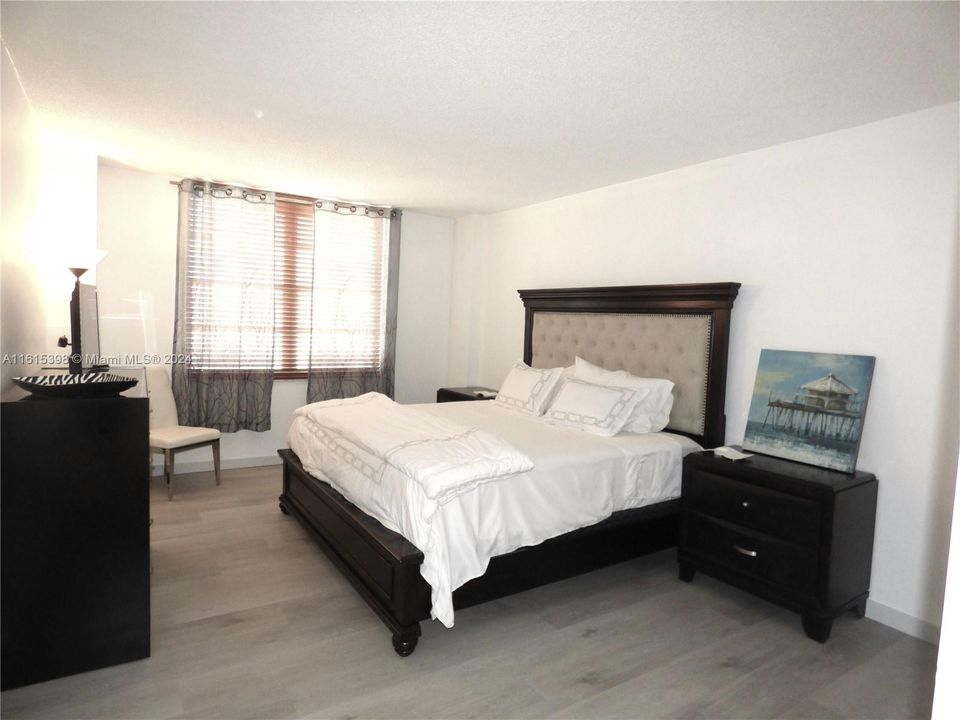 For Rent: $3,400 (2 beds, 2 baths, 1197 Square Feet)