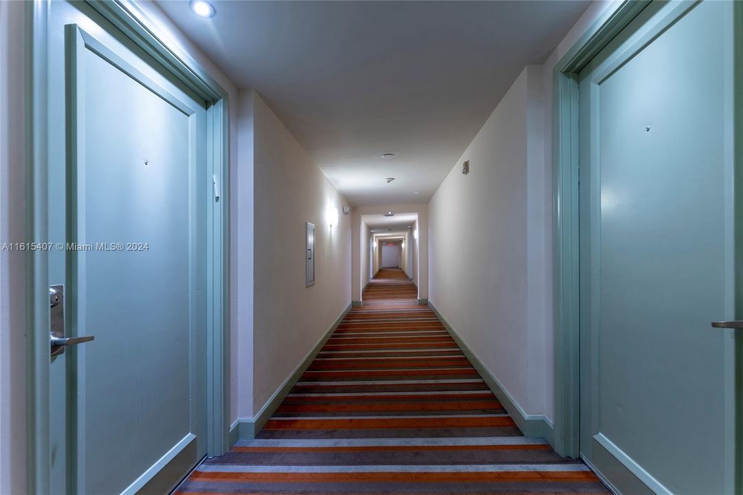 Recently Sold: $450,000 (2 beds, 2 baths, 1086 Square Feet)