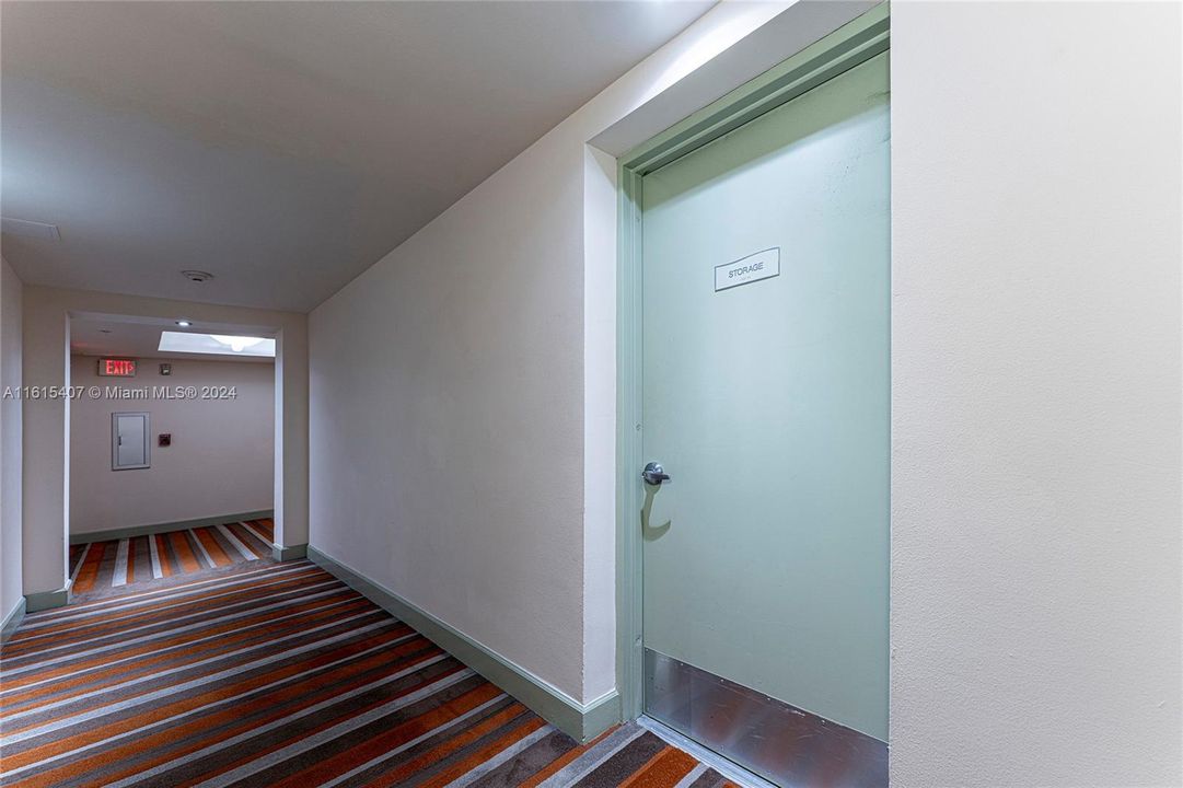 Recently Sold: $450,000 (2 beds, 2 baths, 1086 Square Feet)