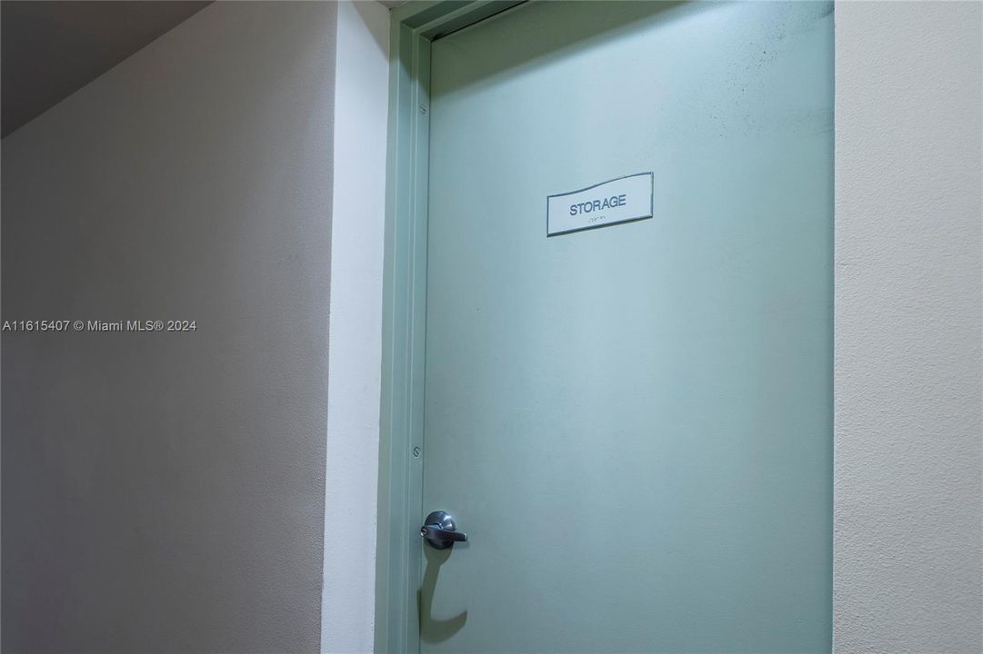 Recently Sold: $450,000 (2 beds, 2 baths, 1086 Square Feet)