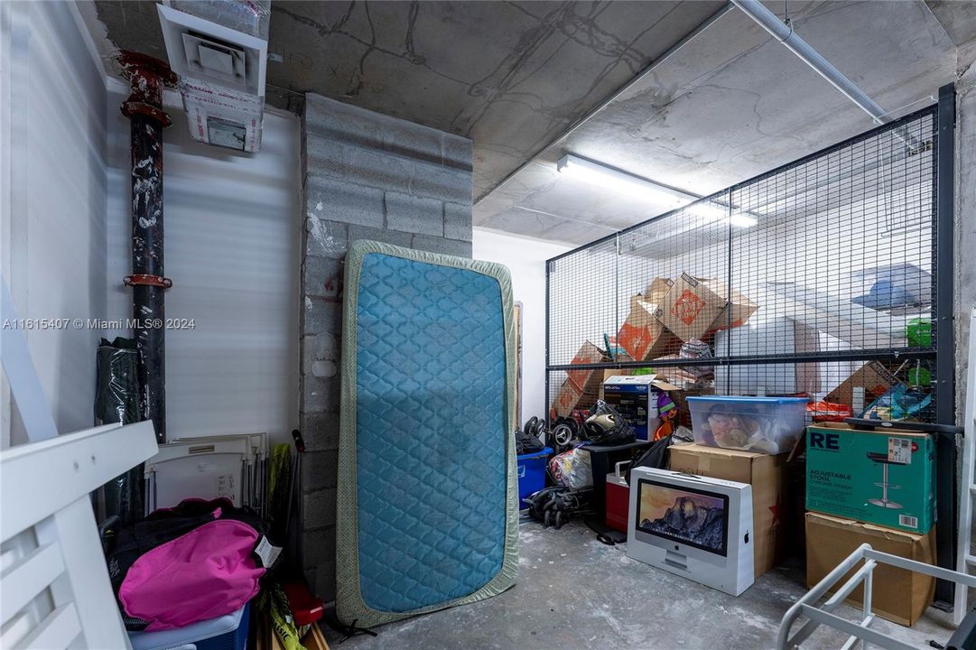 Recently Sold: $450,000 (2 beds, 2 baths, 1086 Square Feet)