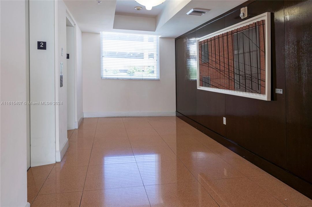 Recently Sold: $450,000 (2 beds, 2 baths, 1086 Square Feet)