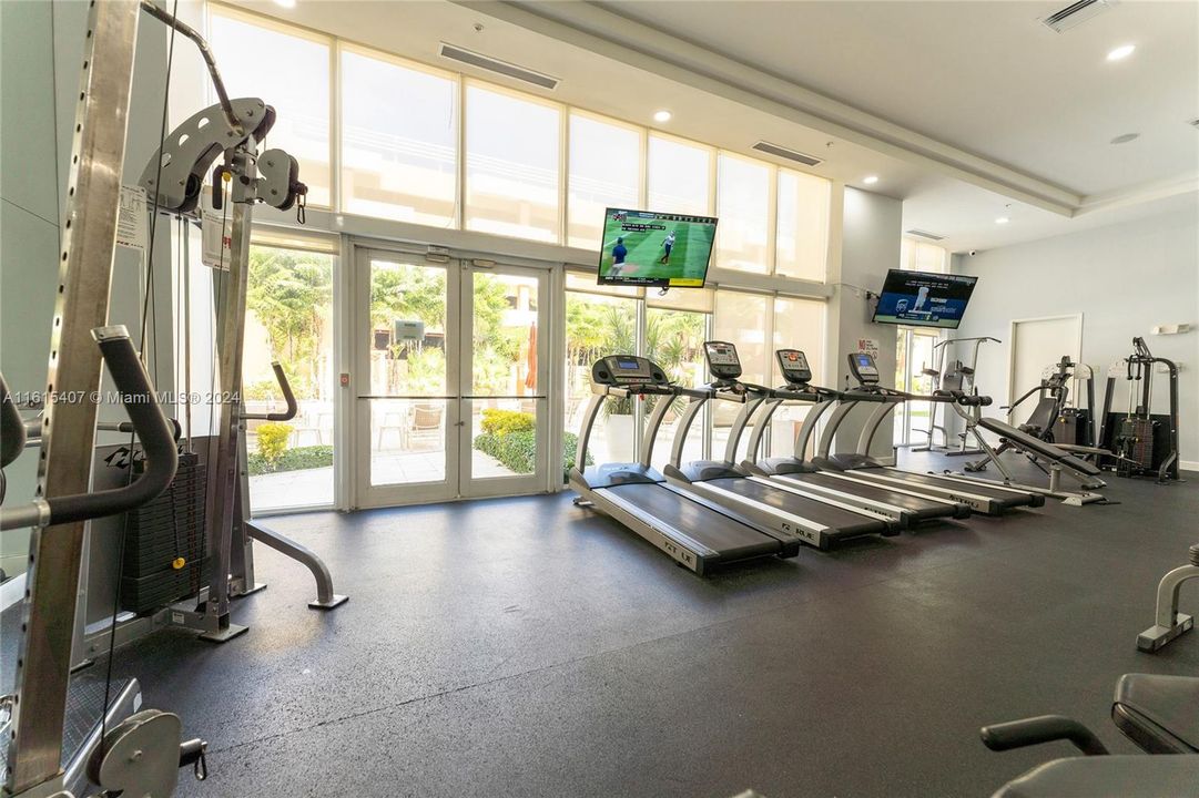 Recently Sold: $450,000 (2 beds, 2 baths, 1086 Square Feet)