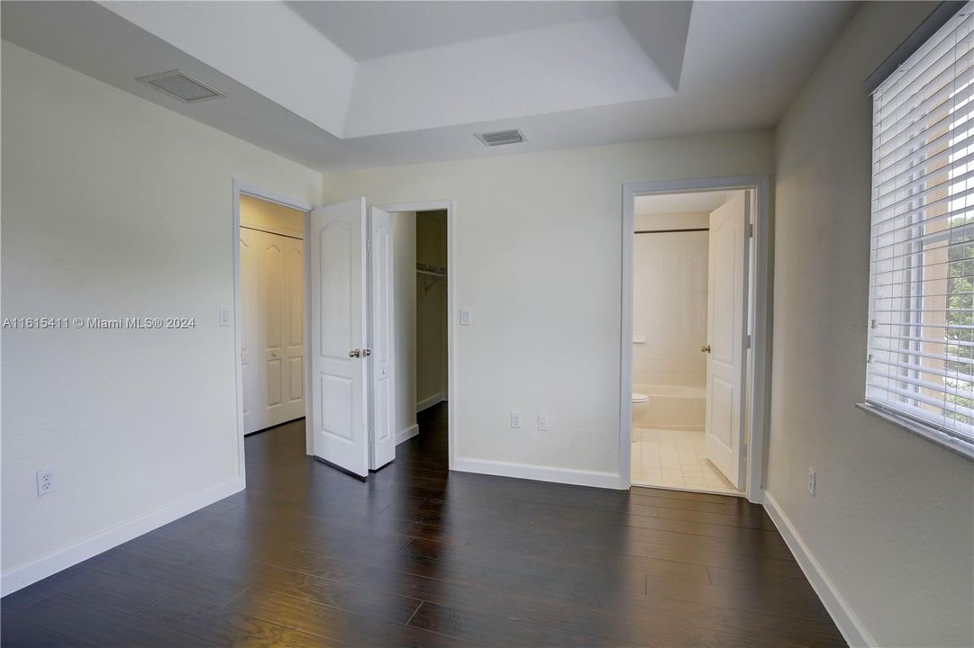 For Rent: $2,700 (2 beds, 2 baths, 1151 Square Feet)
