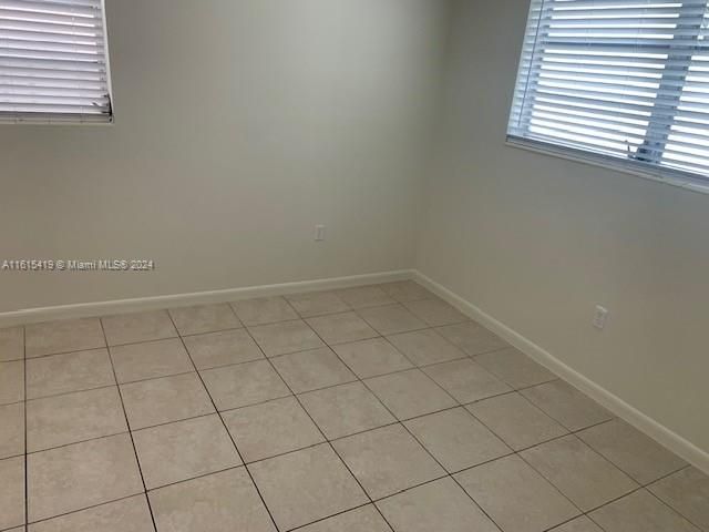 For Rent: $3,500 (3 beds, 2 baths, 1102 Square Feet)