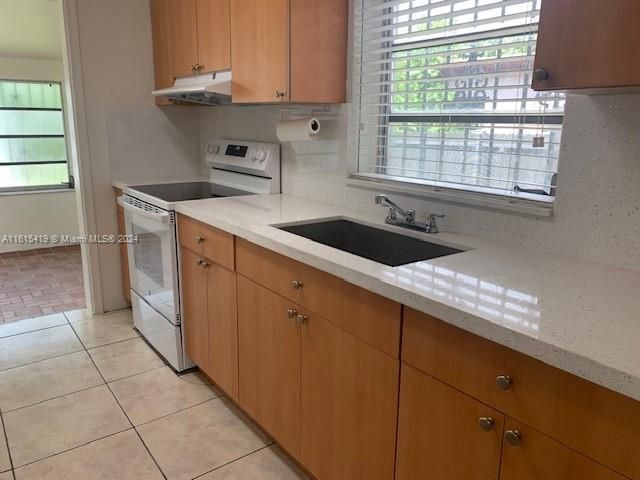 For Rent: $3,500 (3 beds, 2 baths, 1102 Square Feet)