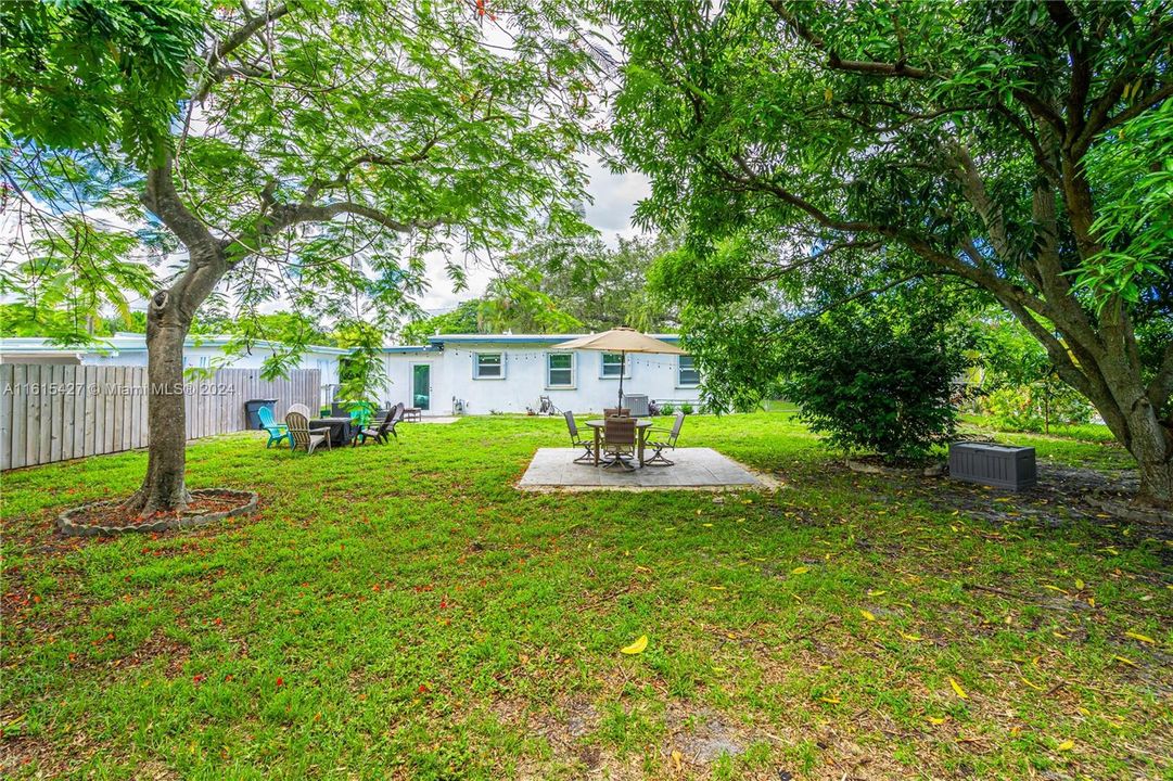 For Sale: $599,000 (3 beds, 1 baths, 1112 Square Feet)