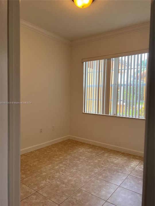 For Rent: $4,100 (3 beds, 2 baths, 1524 Square Feet)