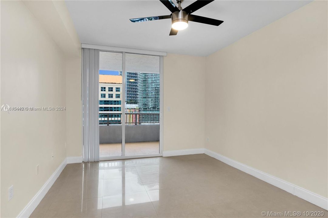 For Rent: $2,700 (1 beds, 1 baths, 630 Square Feet)