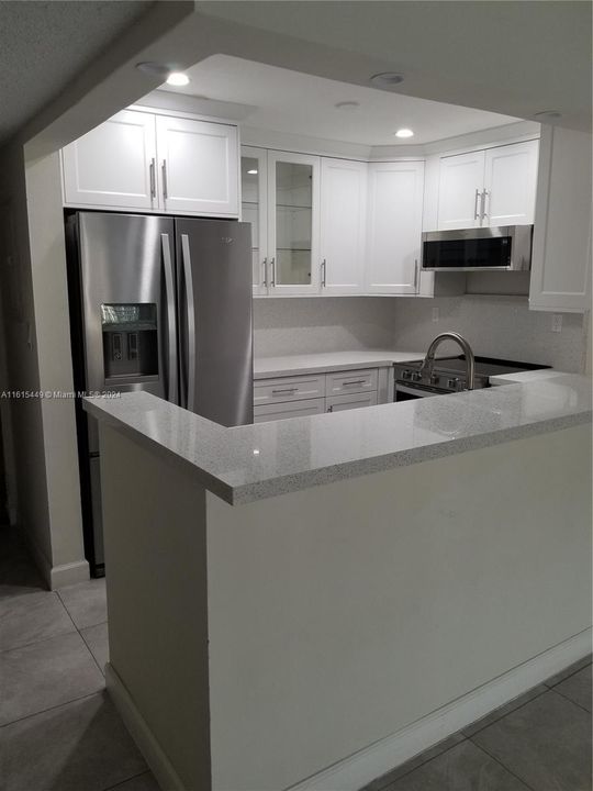 For Rent: $2,100 (1 beds, 1 baths, 756 Square Feet)