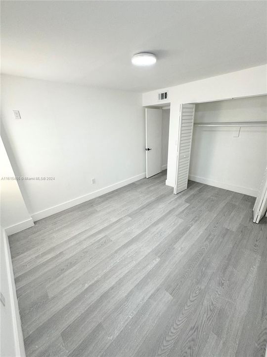 For Rent: $2,350 (2 beds, 1 baths, 707 Square Feet)