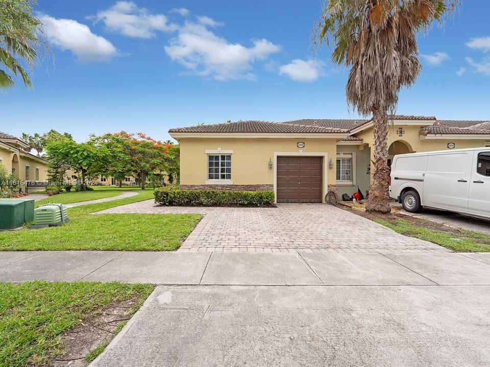 For Sale: $369,900 (3 beds, 2 baths, 1380 Square Feet)