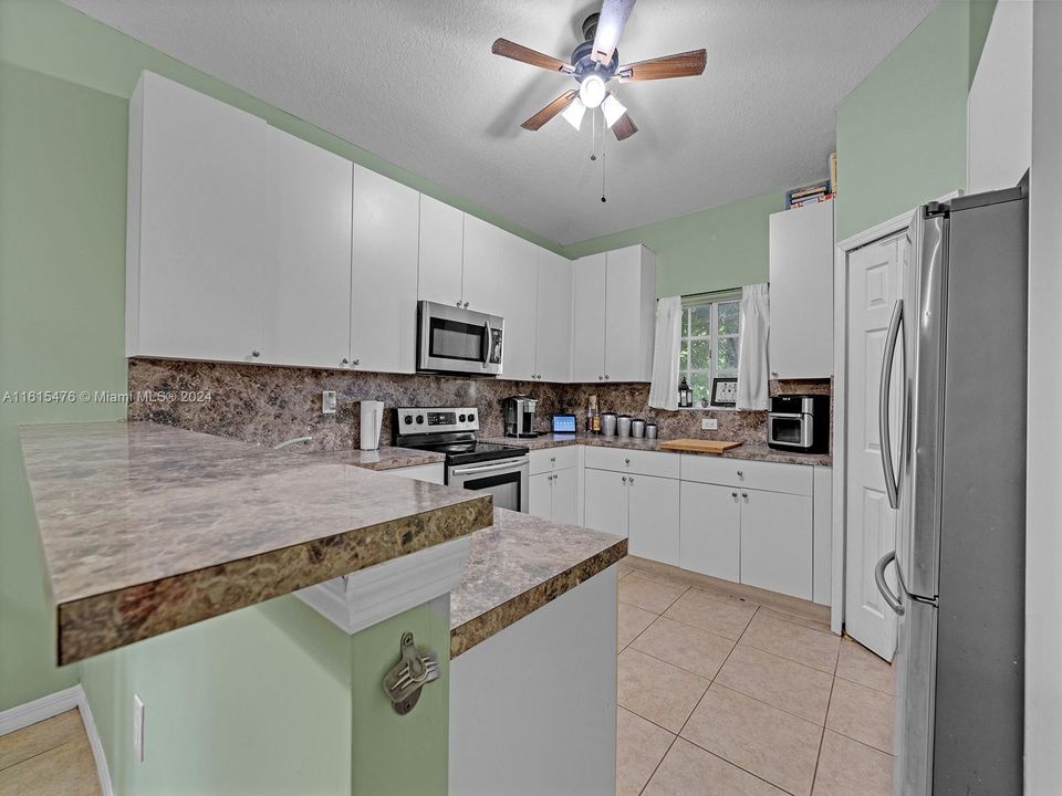 For Sale: $369,900 (3 beds, 2 baths, 1380 Square Feet)