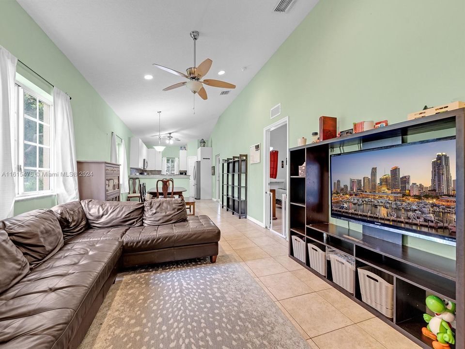 For Sale: $369,900 (3 beds, 2 baths, 1380 Square Feet)