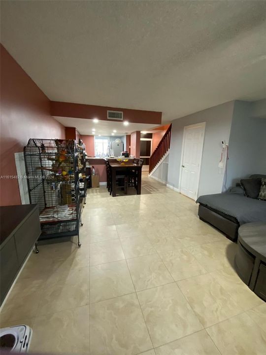 For Sale: $419,900 (2 beds, 2 baths, 1328 Square Feet)