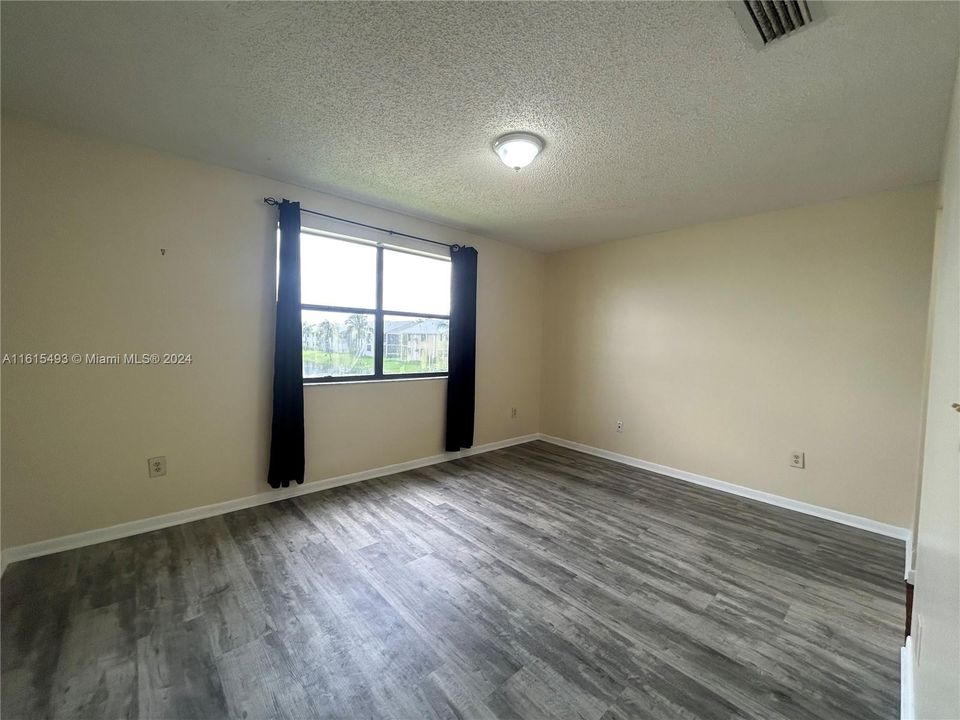 For Rent: $2,301 (3 beds, 2 baths, 1195 Square Feet)