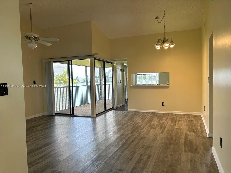 For Rent: $2,301 (3 beds, 2 baths, 1195 Square Feet)