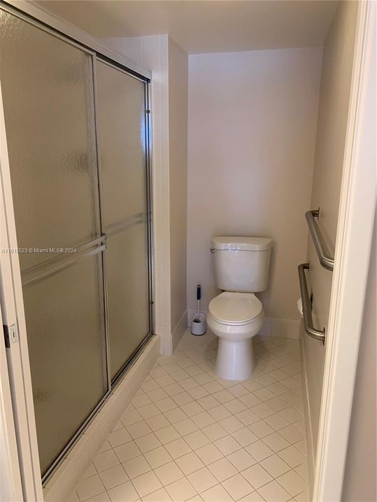 For Rent: $2,300 (2 beds, 2 baths, 1207 Square Feet)