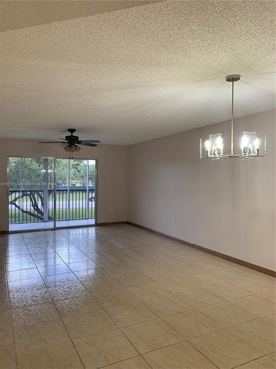 For Rent: $2,300 (2 beds, 2 baths, 1207 Square Feet)