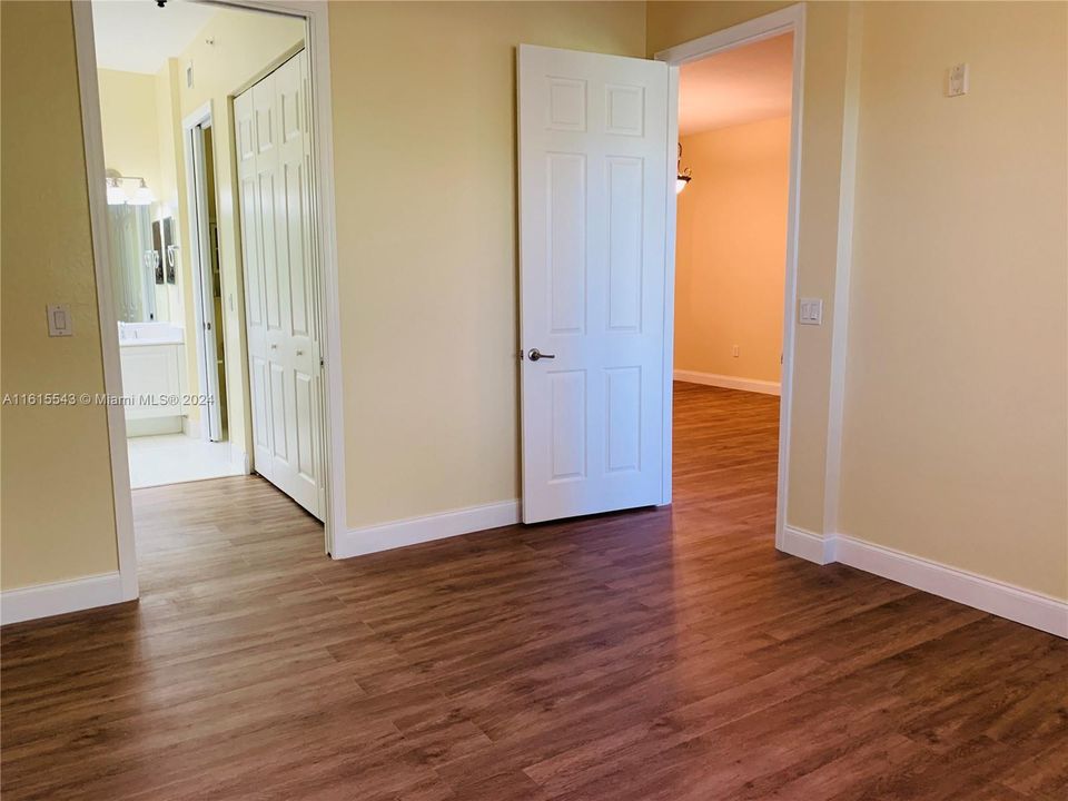 For Sale: $320,000 (2 beds, 2 baths, 1146 Square Feet)