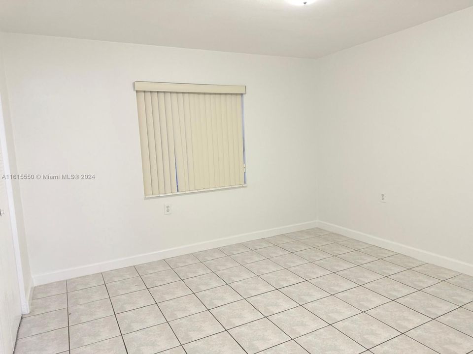 For Rent: $2,450 (2 beds, 2 baths, 986 Square Feet)