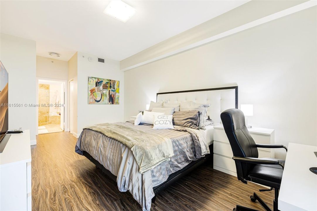 For Sale: $595,000 (2 beds, 2 baths, 1458 Square Feet)