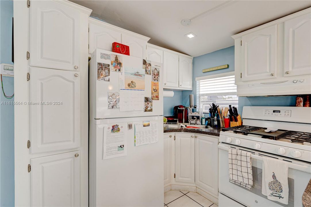 For Sale: $469,000 (2 beds, 1 baths, 0 Square Feet)