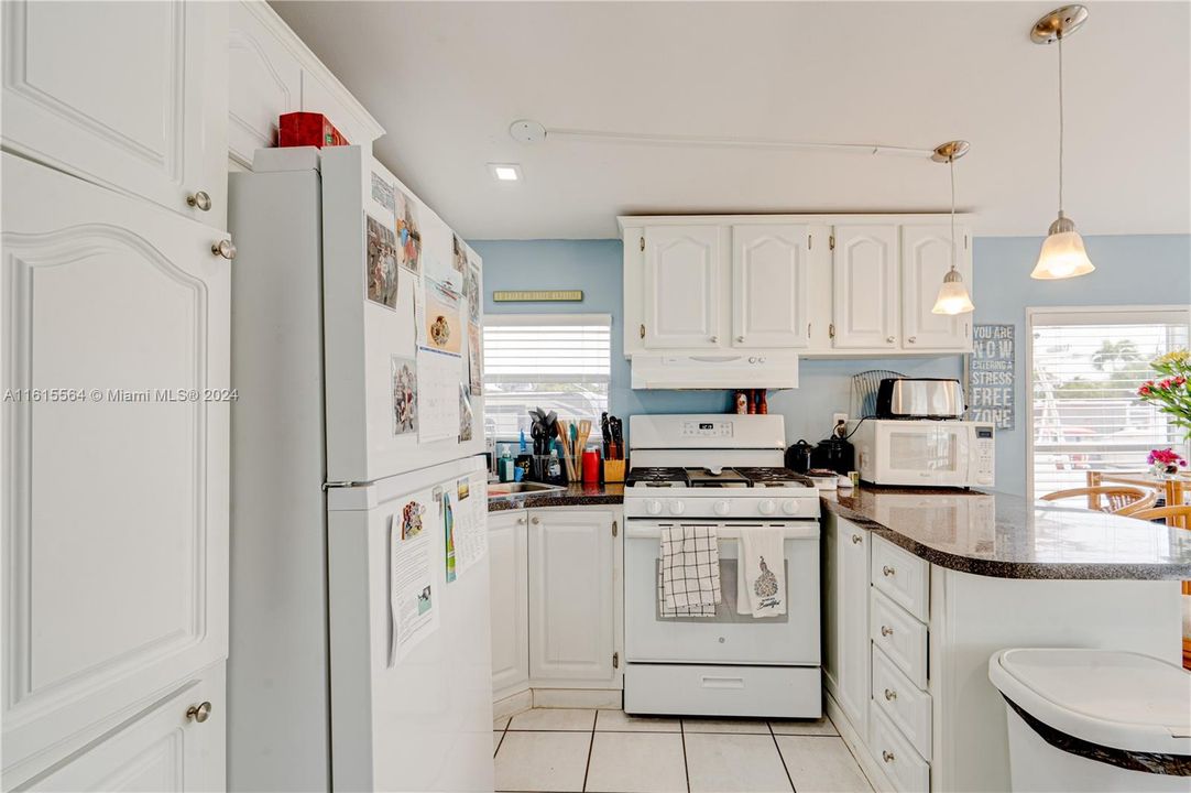 For Sale: $469,000 (2 beds, 1 baths, 0 Square Feet)