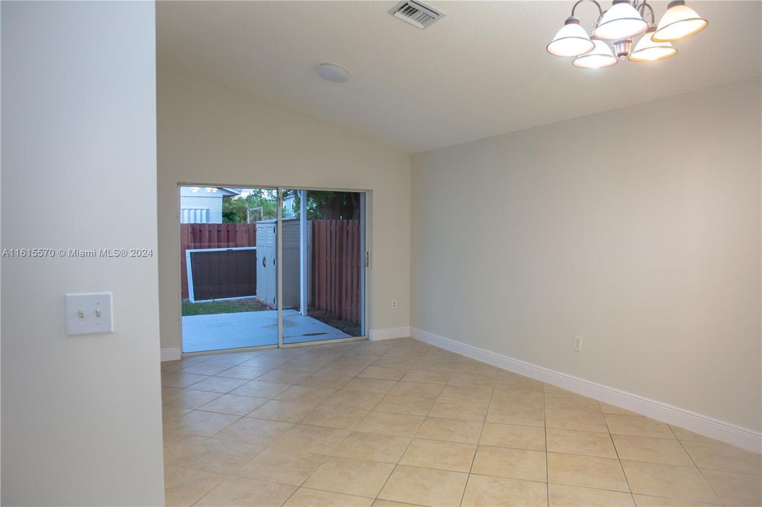 For Rent: $3,700 (4 beds, 2 baths, 1650 Square Feet)