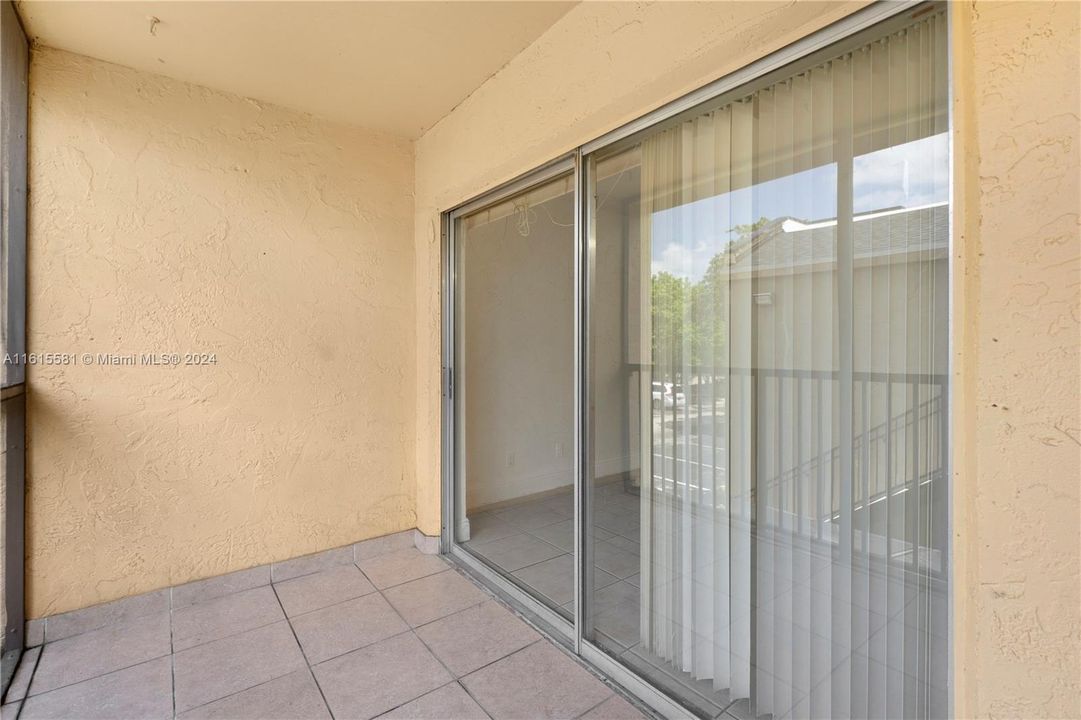 Active With Contract: $175,000 (2 beds, 1 baths, 1013 Square Feet)