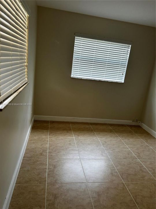 For Rent: $3,000 (3 beds, 2 baths, 1179 Square Feet)