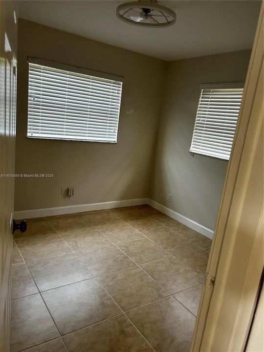 For Rent: $3,000 (3 beds, 2 baths, 1179 Square Feet)