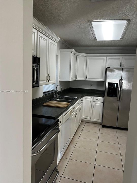 For Sale: $324,900 (2 beds, 2 baths, 1250 Square Feet)