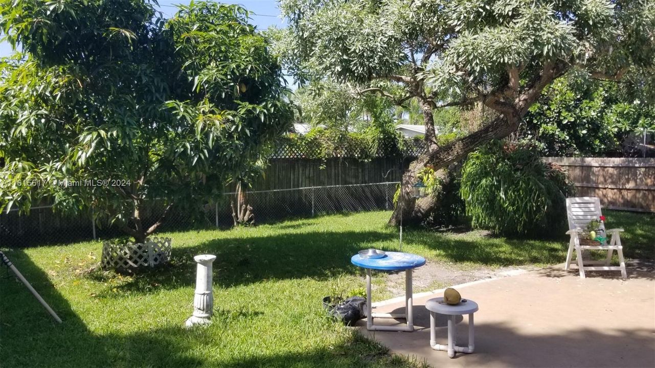 En Venta: $475,000 (3 camas, 2 baños, 1600 Pies cuadrados)