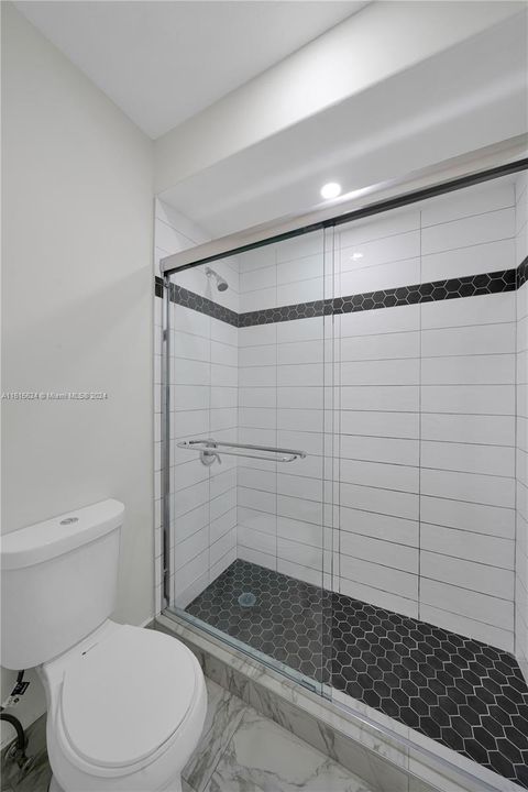出租: $3,850 (4 贝兹, 2 浴室, 2030 平方英尺)