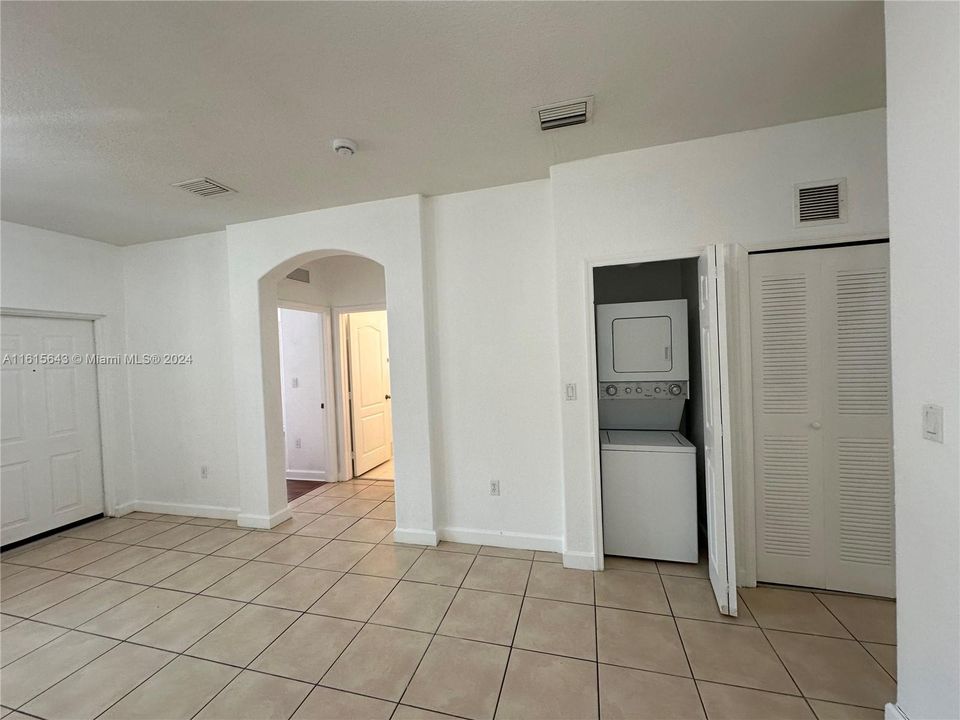 For Rent: $2,200 (3 beds, 2 baths, 1166 Square Feet)