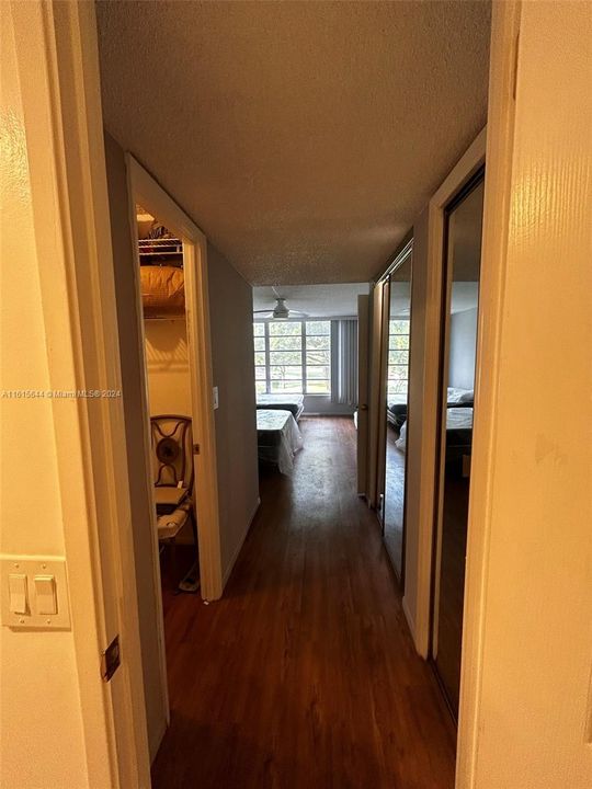 For Rent: $1,750 (1 beds, 1 baths, 900 Square Feet)