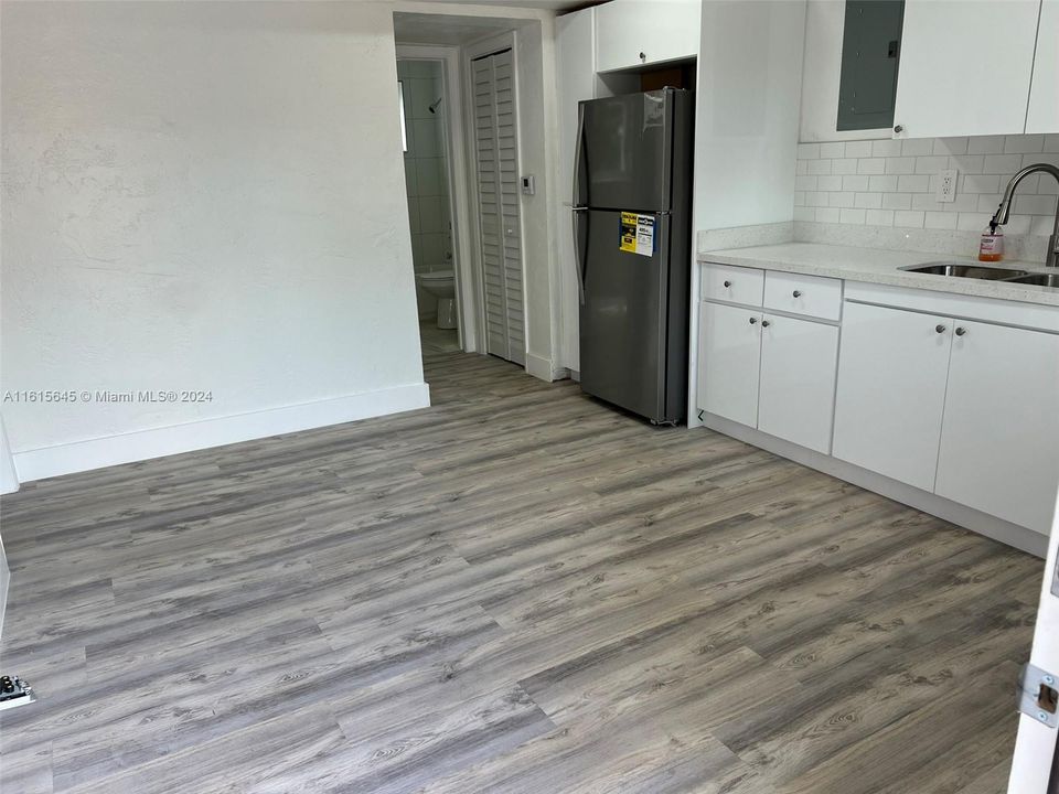 For Rent: $2,300 (2 beds, 1 baths, 0 Square Feet)